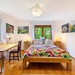 Kiwi Retreat *