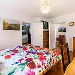 Kiwi Retreat 巴特乌拉赫